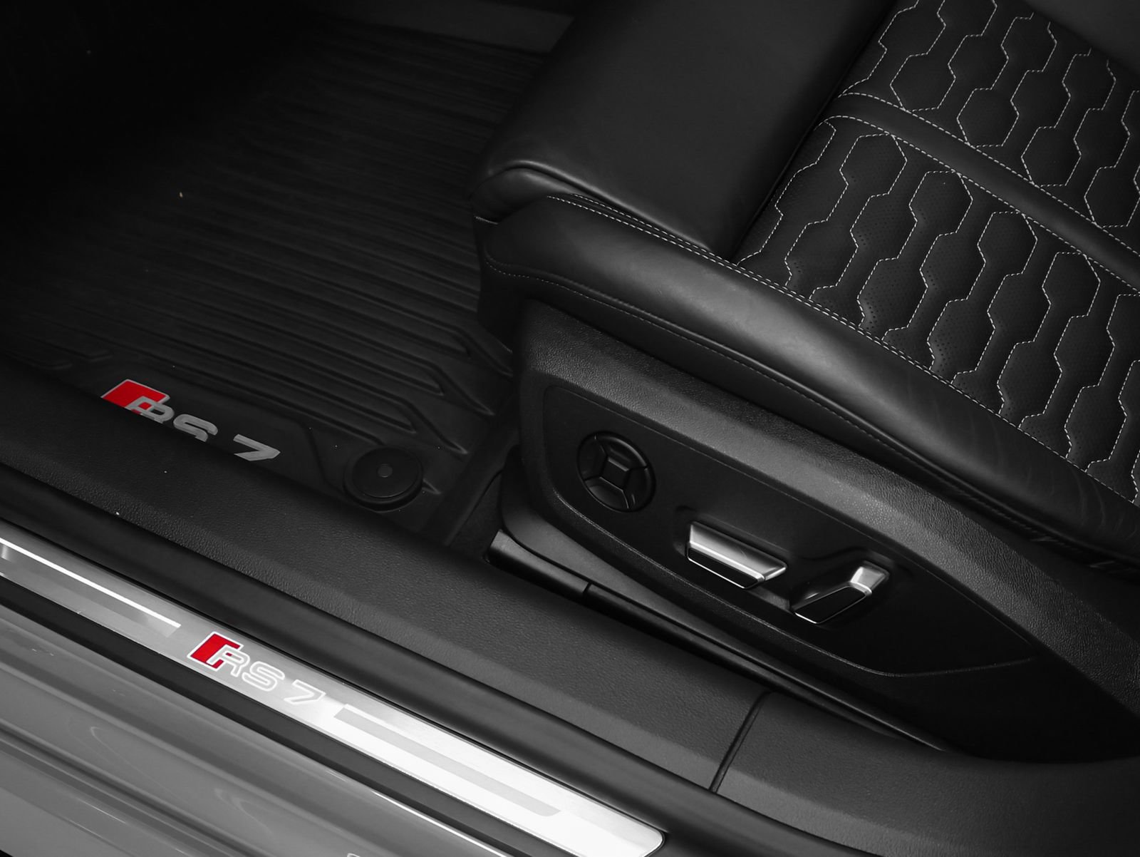 Used 2021 Audi RS 7 Sportback image 39