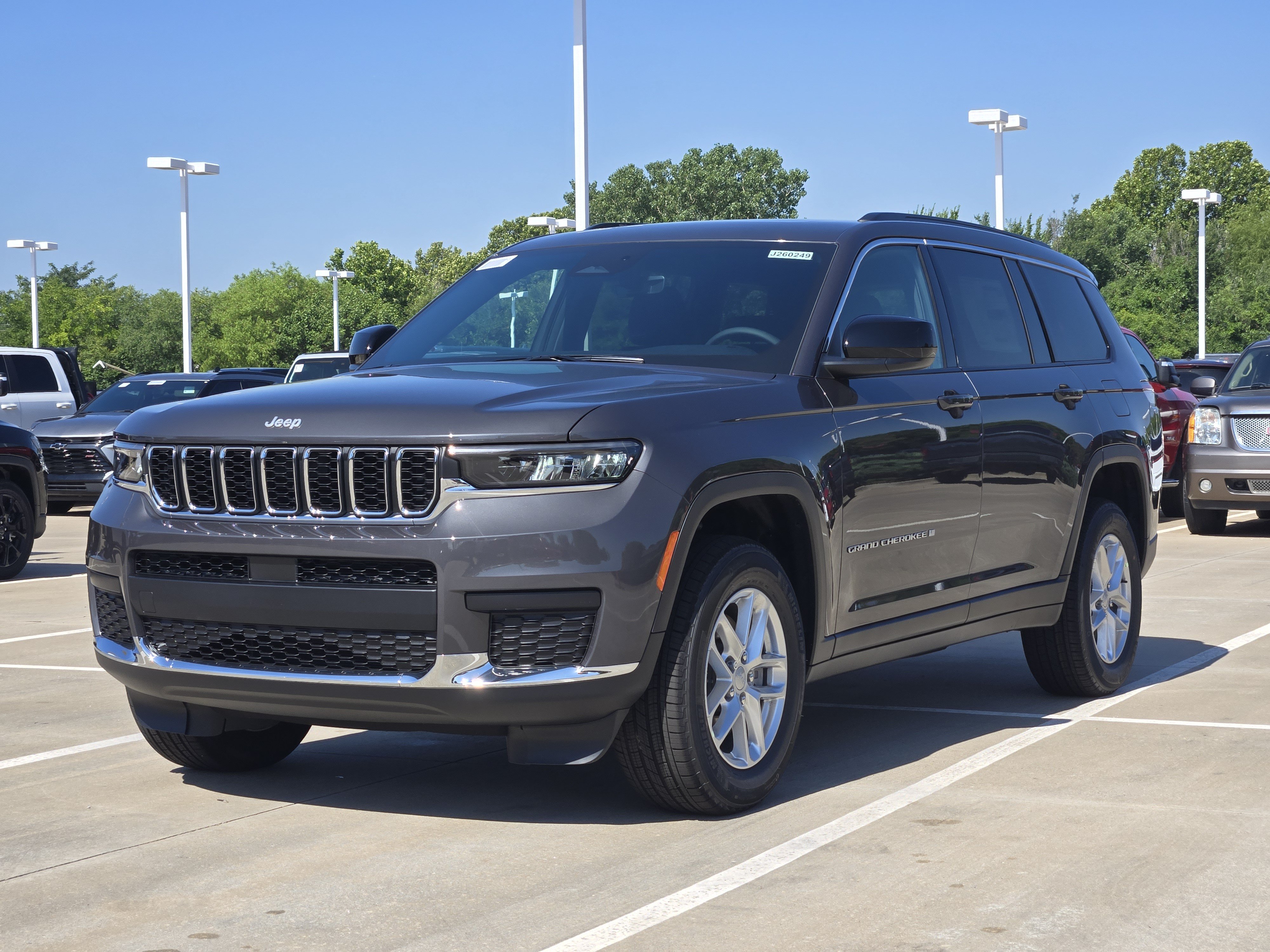 New 2026 Jeep Grand Cherokee L 4WD image 2