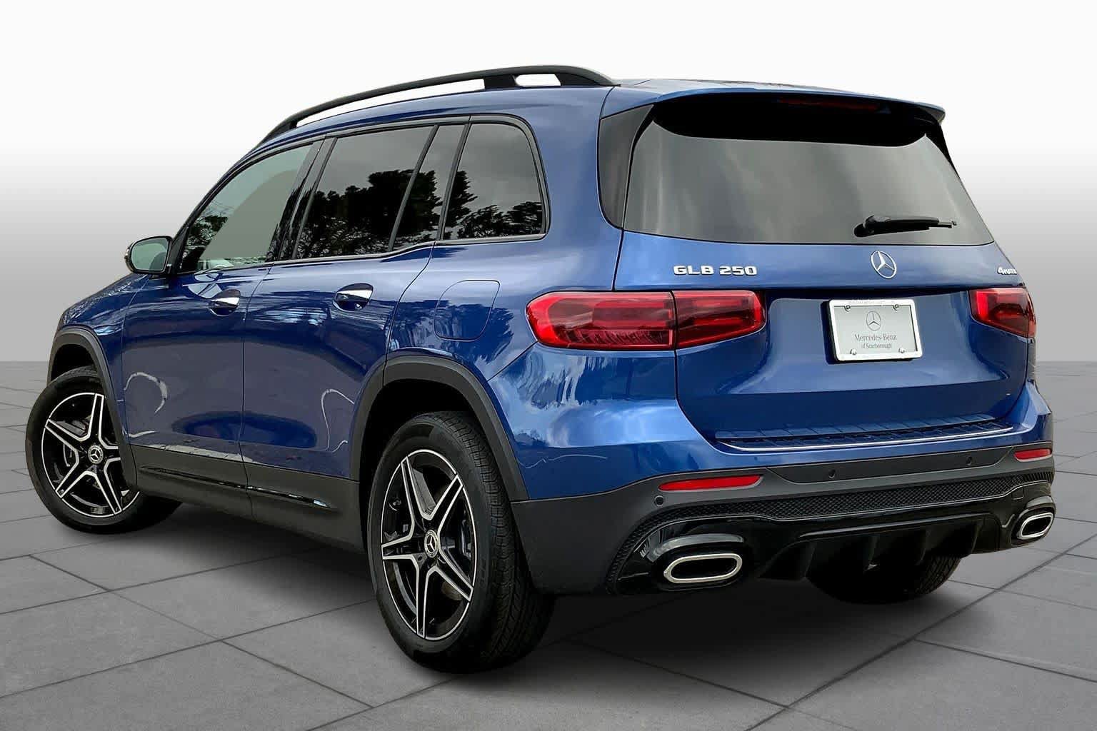 New 2026 Mercedes-Benz GLB 250 4MATIC image 16