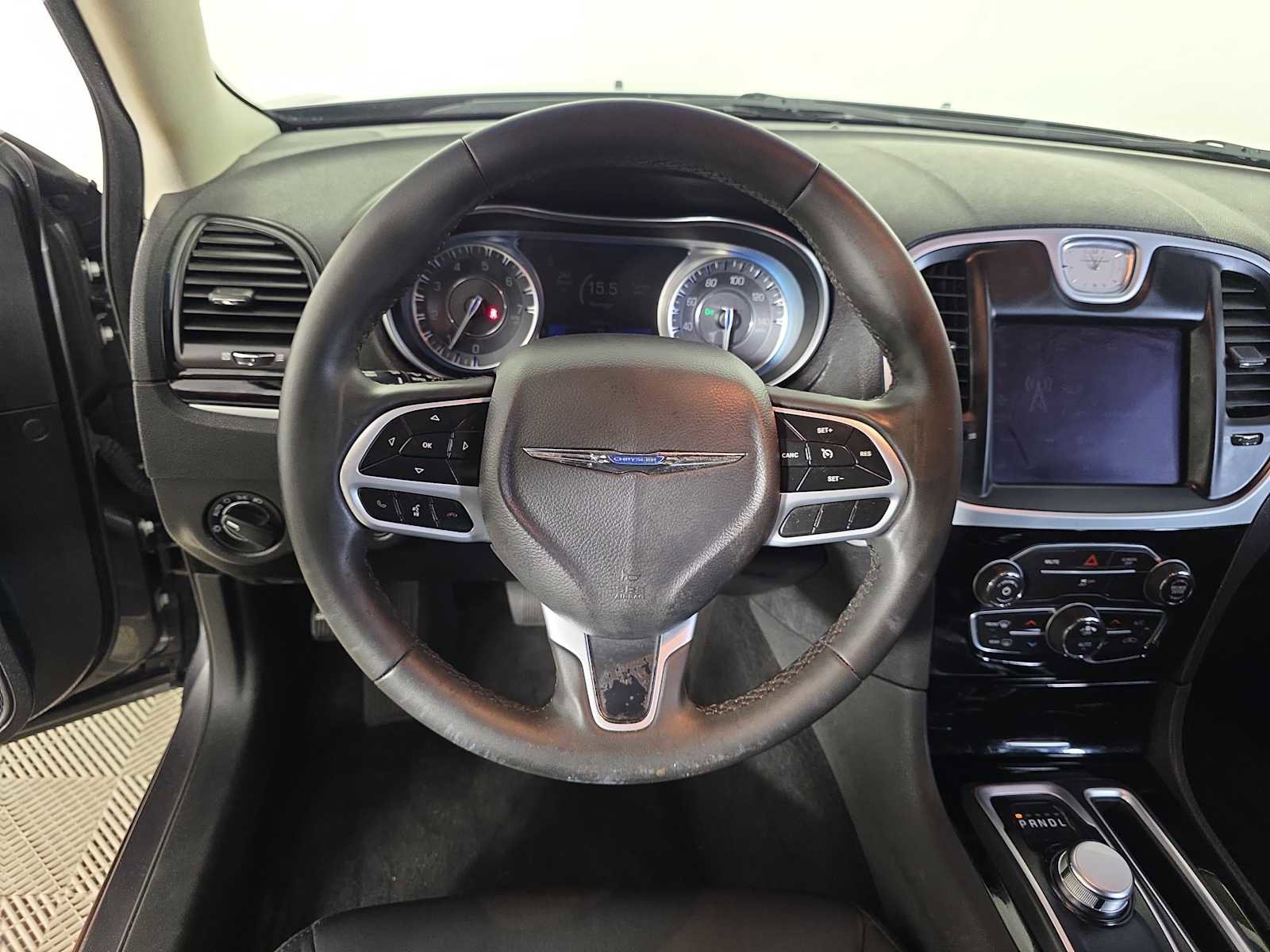 Used 2023 Chrysler 300 Touring image 11