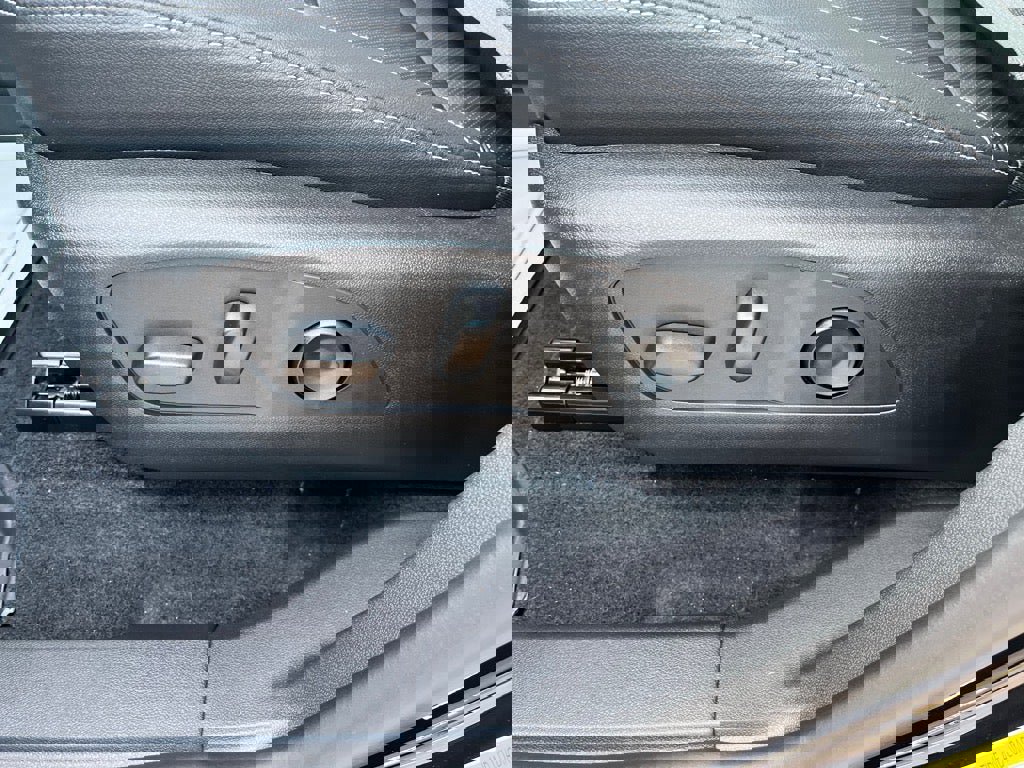 New 2026 Chevrolet Traverse LT w/ Driver Confidence Package image 16