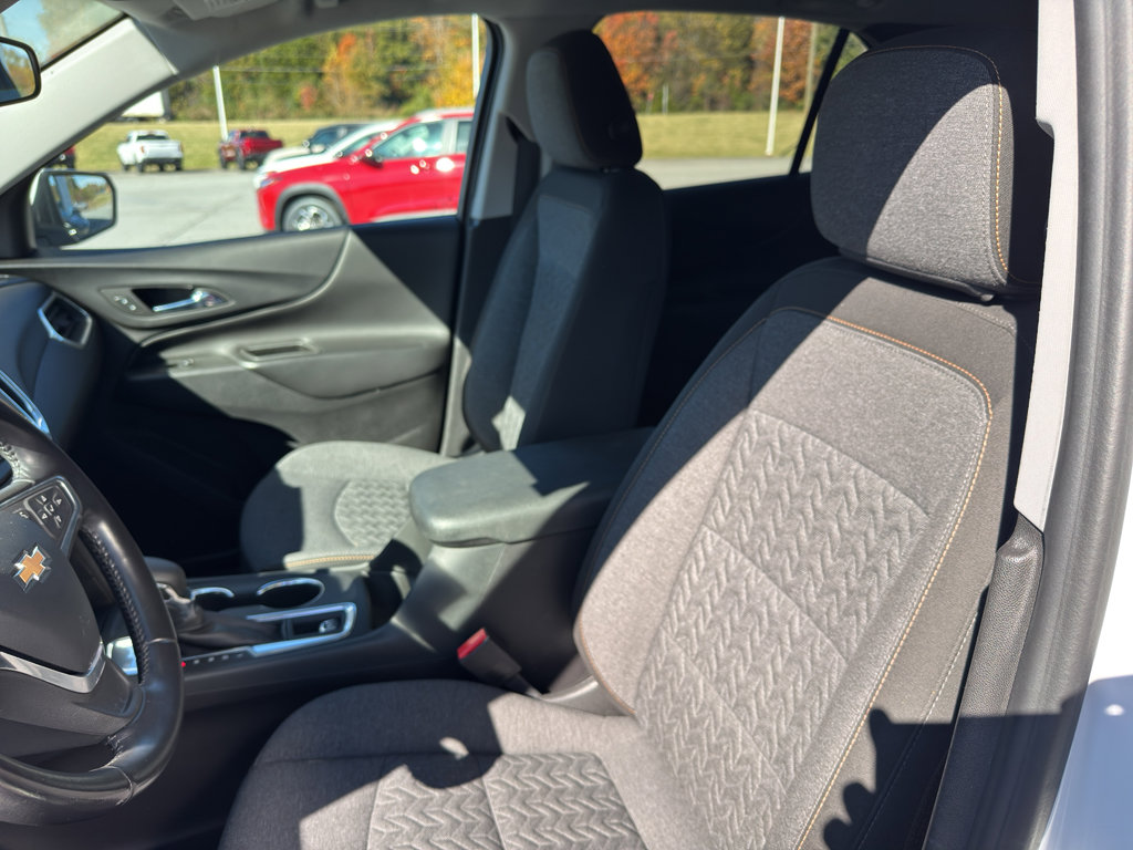 Used 2022 Chevrolet Equinox LT w/ Driver Convenience Package image 8