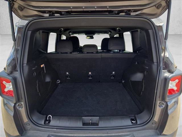 Used 2021 Jeep Renegade Latitude FWD image 6