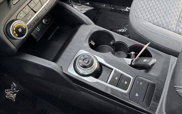 Used 2020 Ford Escape SE image 15