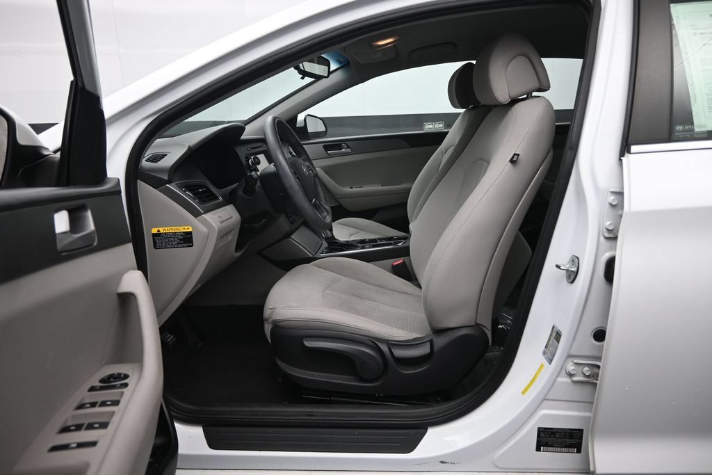 Used 2016 Hyundai Sonata SE FWD image 23