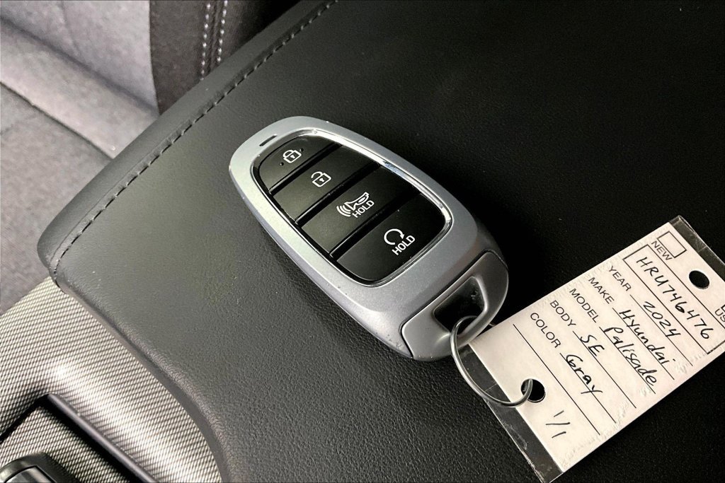 Used 2024 Hyundai Palisade SE AWD/4WD image 11