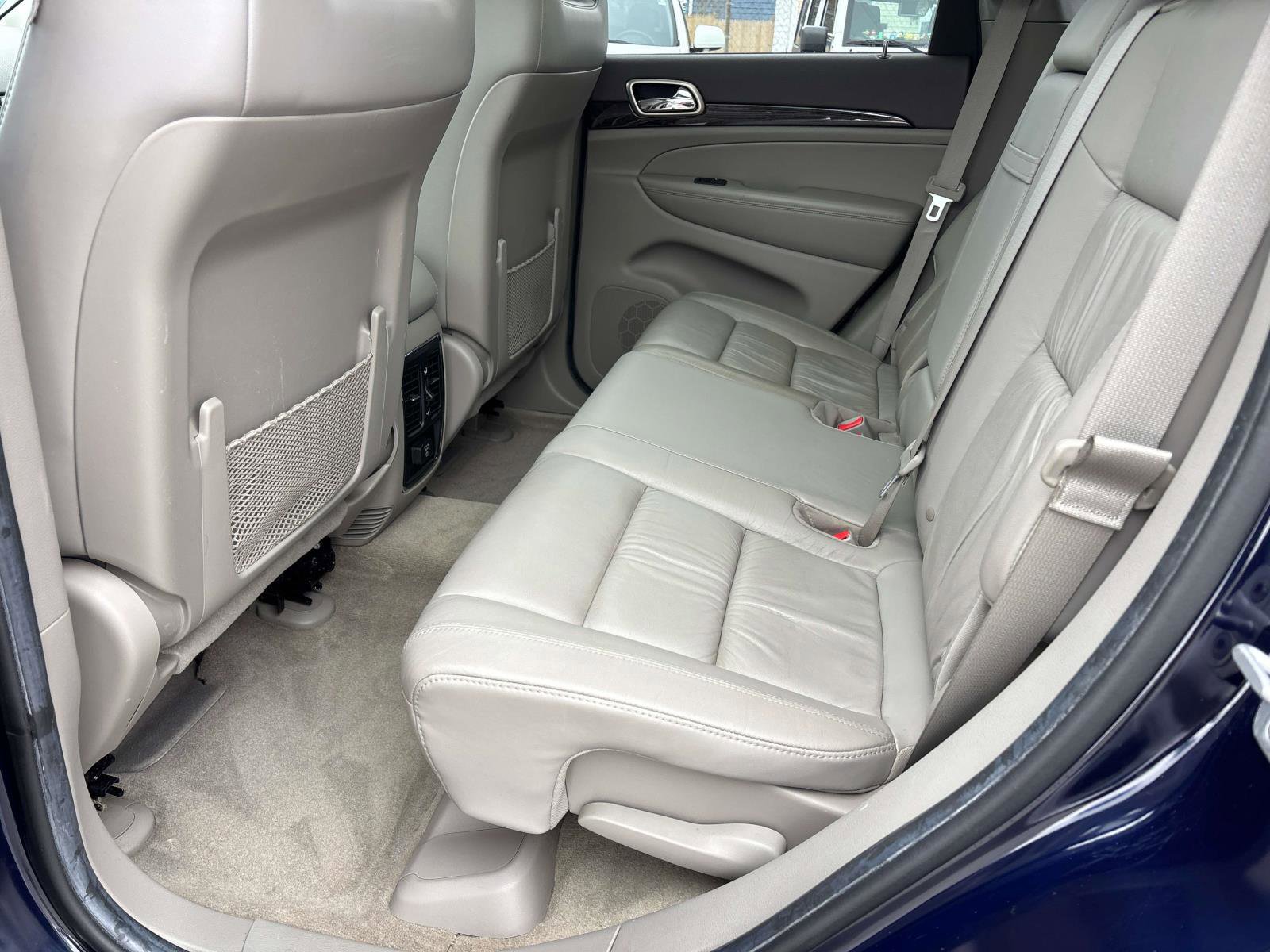 Used 2012 Jeep Grand Cherokee Laredo image 10