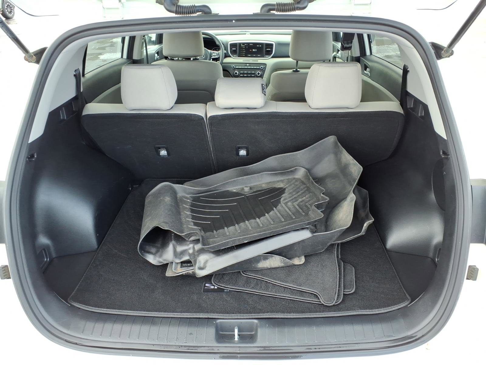 Used 2022 Kia Sportage LX image 21