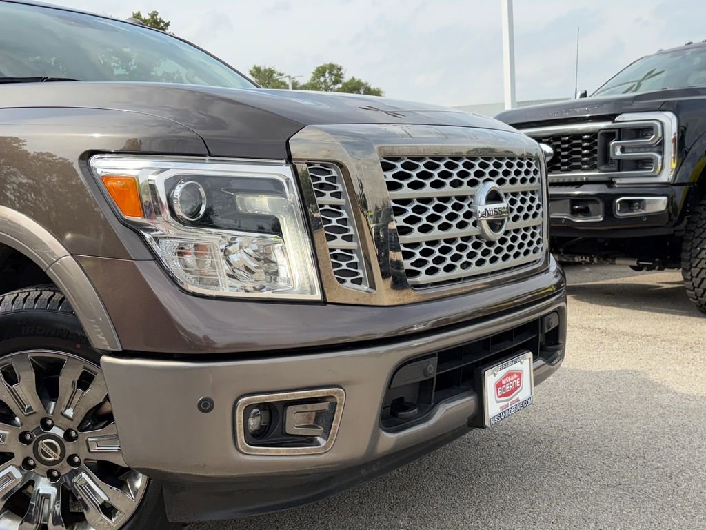 Used 2019 Nissan Titan Platinum Reserve w/ Platinum Utility Package image 3