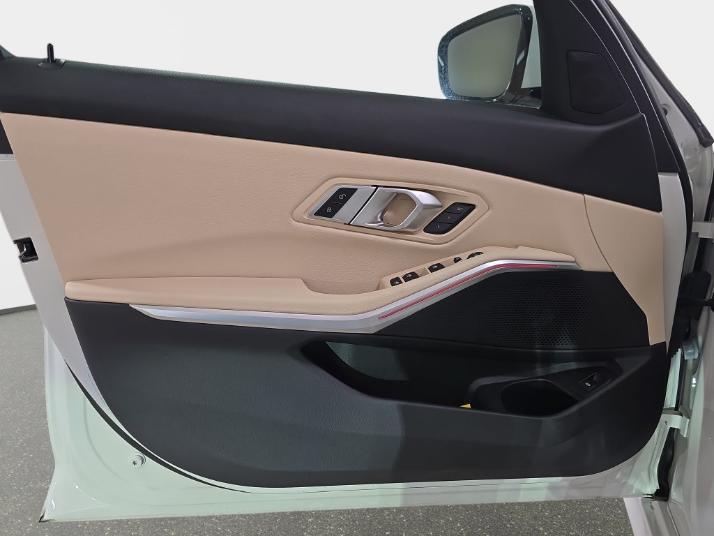 Certified 2023 BMW 330i Sedan w/ Driving Assistance Package RWD image 27