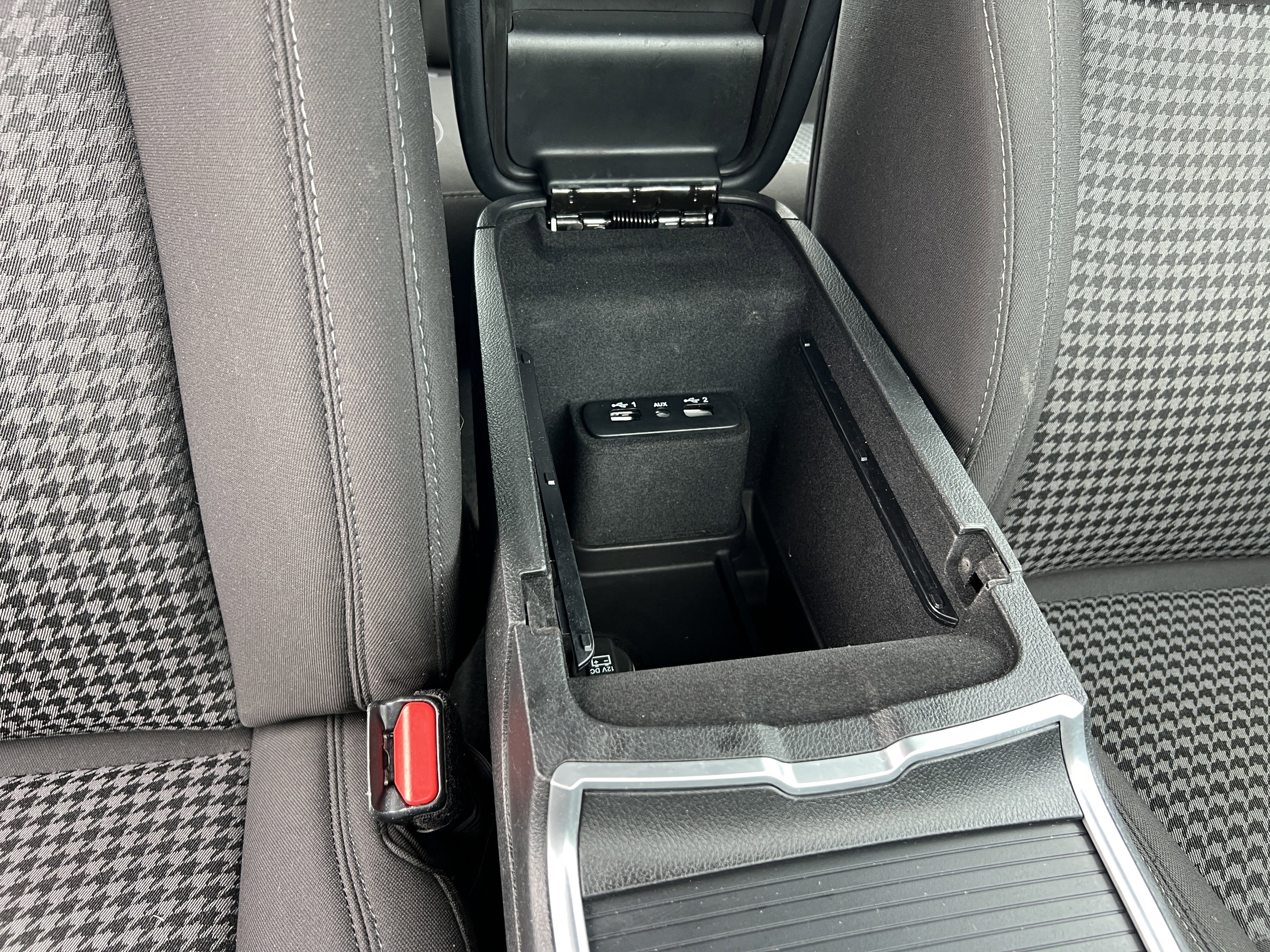 Used 2023 Dodge Charger GT image 23