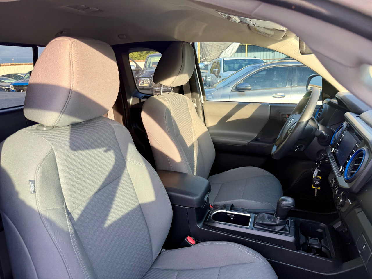 Used 2022 Toyota Tacoma SR image 24