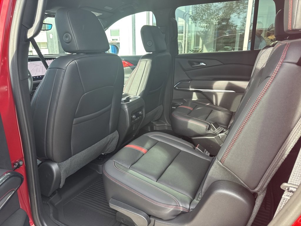 New 2026 Chevrolet Traverse RS w/ LPO, Floor Liner Package image 14