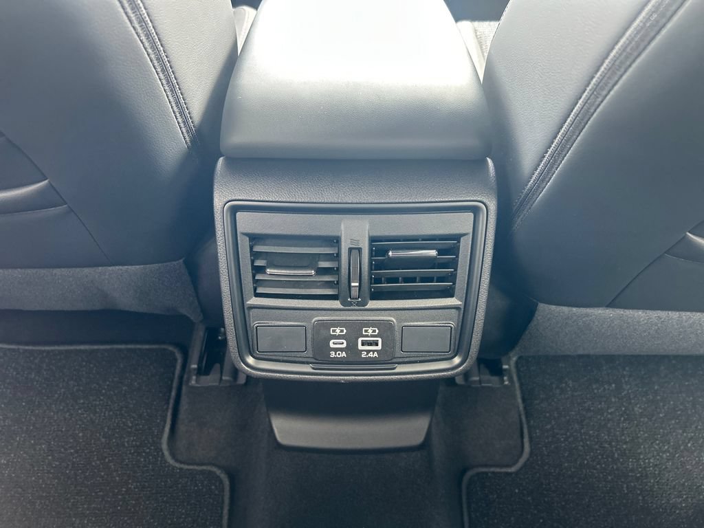 Used 2026 Subaru Forester Premium AWD/4WD image 29