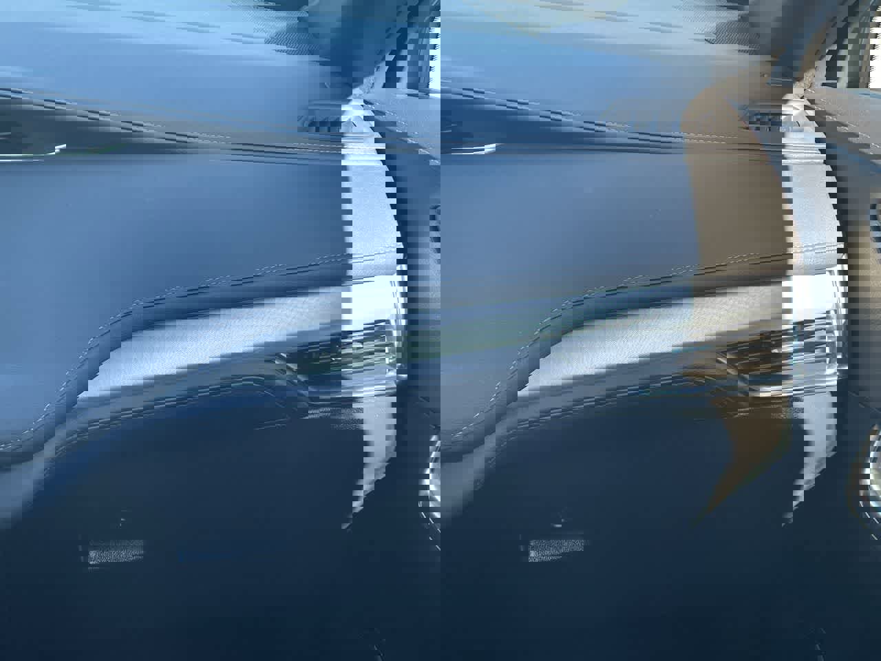 Certified 2023 Cadillac XT4 Premium Luxury w/ Cold Weather Package image 16