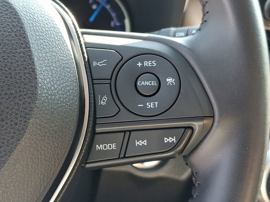 Used 2019 Toyota RAV4 Limited image 22