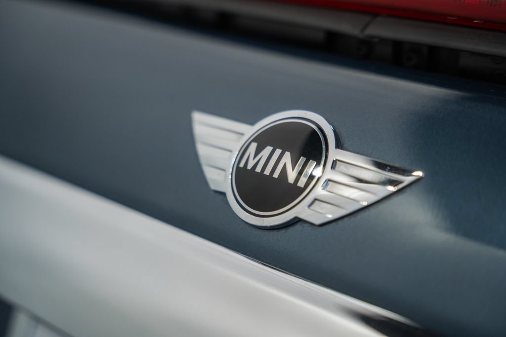 Used 2011 MINI Cooper Convertible FWD image 7