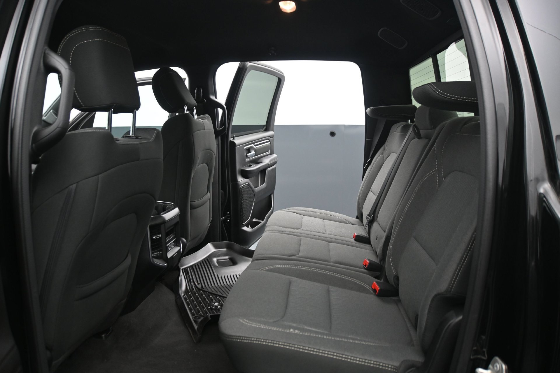 Used 2023 RAM 1500 Big Horn AWD/4WD image 16