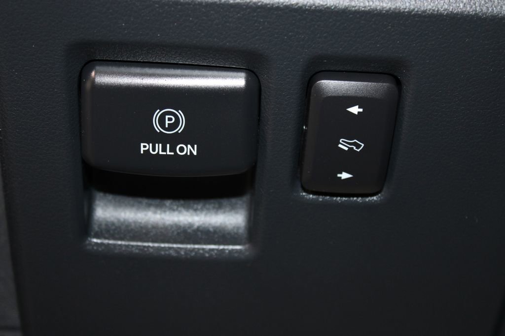 Used 2022 Ford Expedition XLT image 39