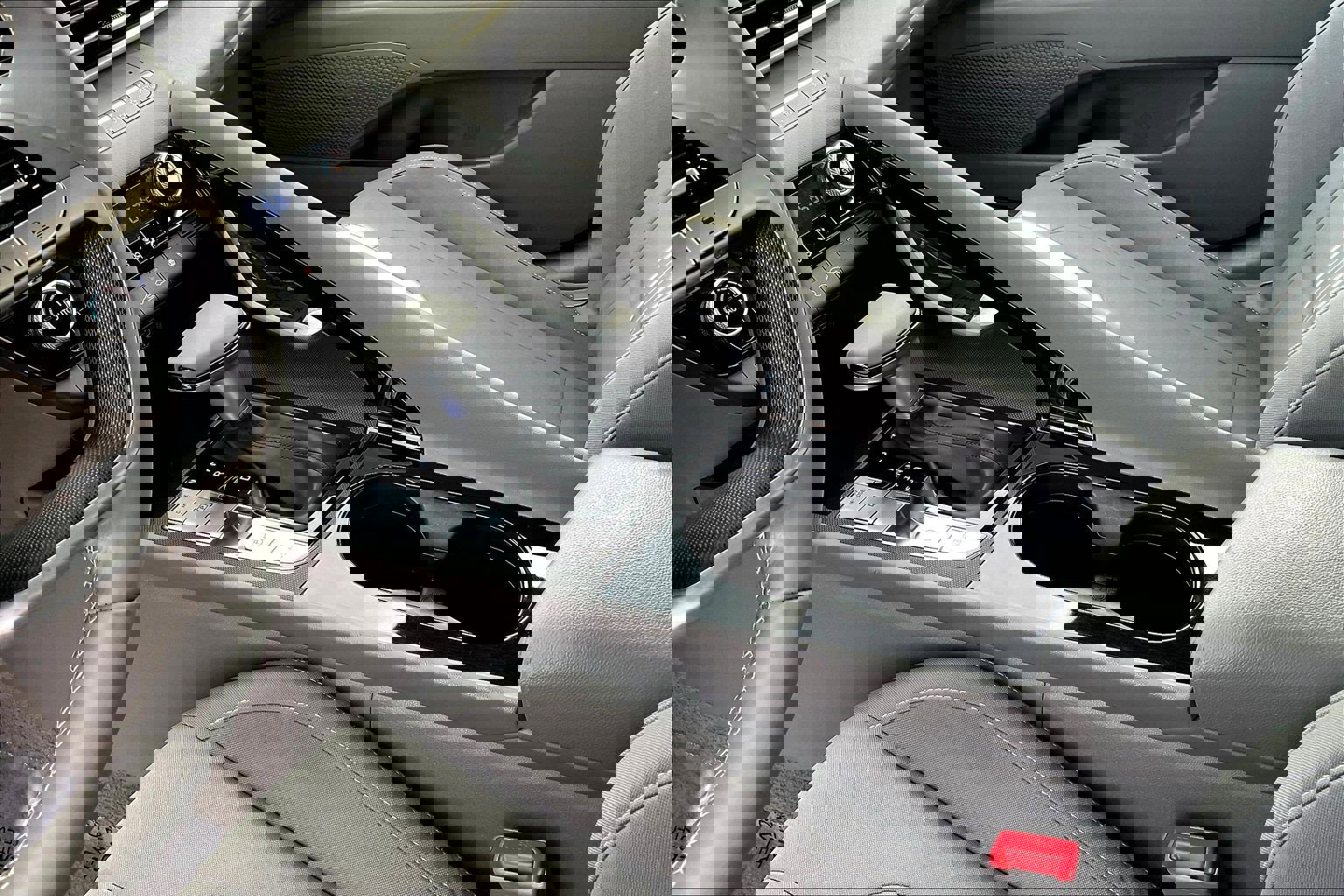 Certified 2023 Hyundai Elantra SEL w/ Convenience Package FWD image 17