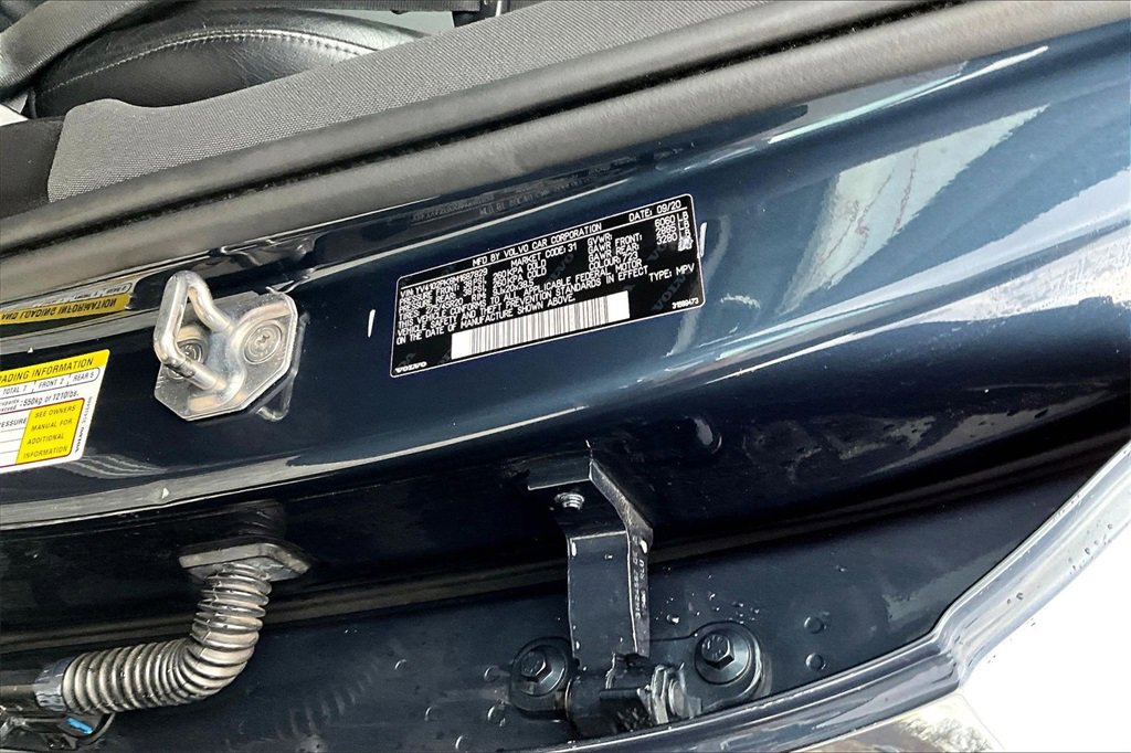 Used 2021 Volvo XC90 T5 Momentum w/ Protection Package Premier image 32