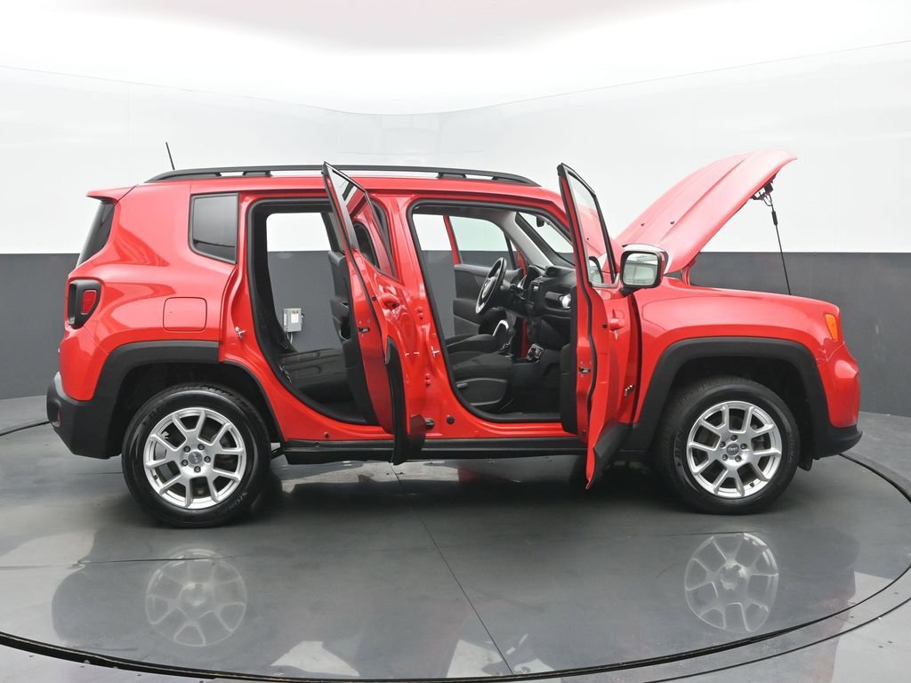 Used 2020 Jeep Renegade Latitude w/ Cold Weather Group AWD/4WD image 54