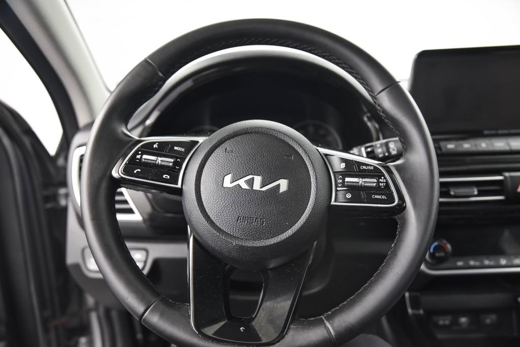 Used 2023 Kia Seltos EX image 14