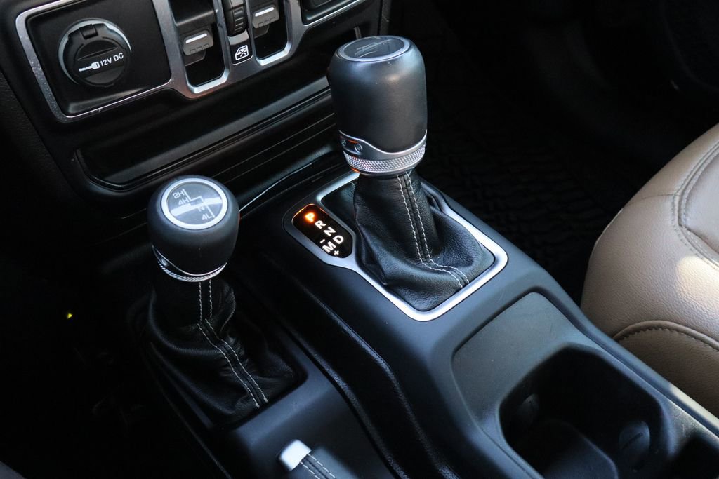 Used 2020 Jeep Gladiator Overland AWD/4WD image 19