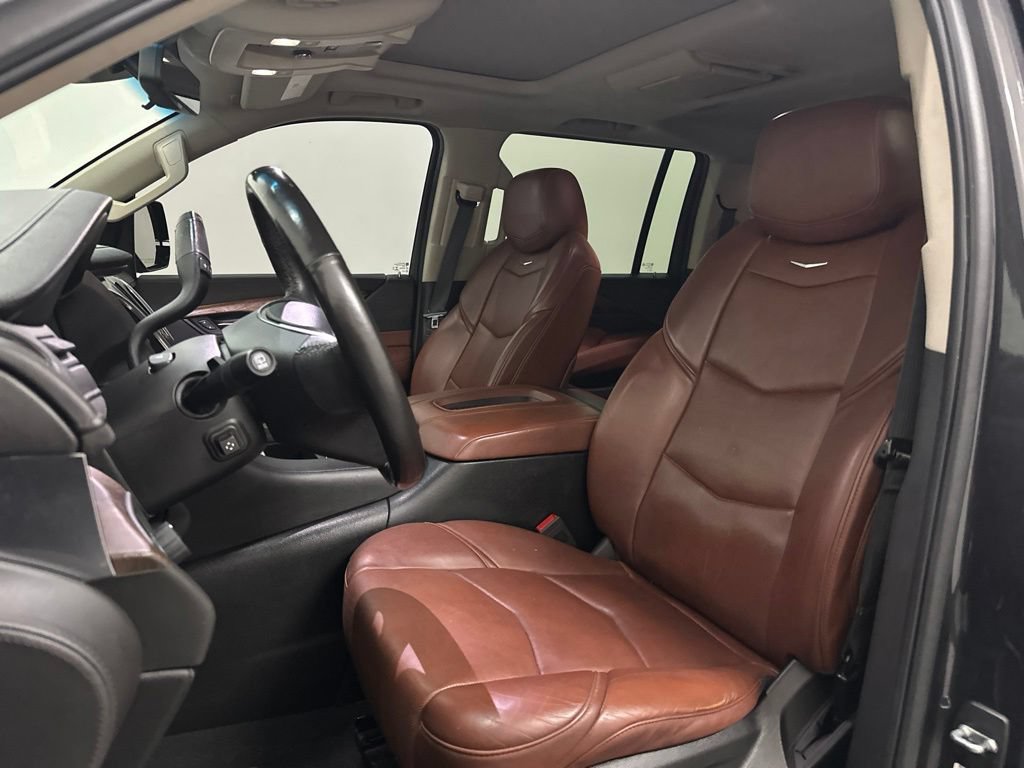 Used 2018 Cadillac Escalade ESV Premium Luxury RWD image 29