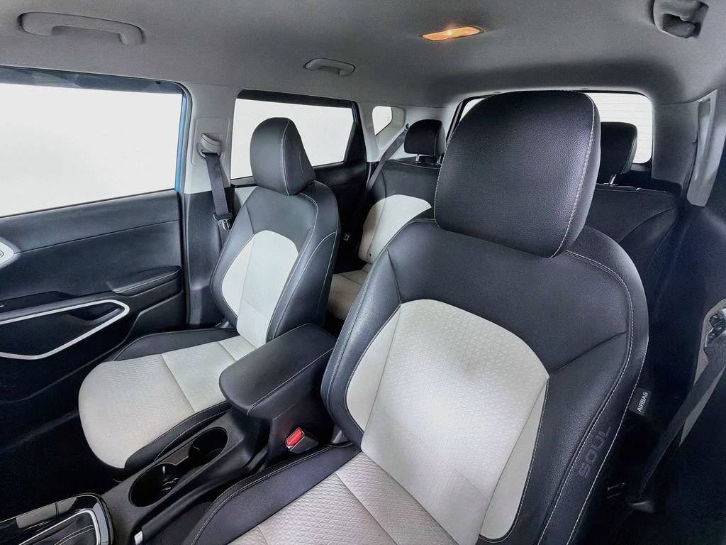 Used 2023 Kia Soul GT-Line FWD image 20