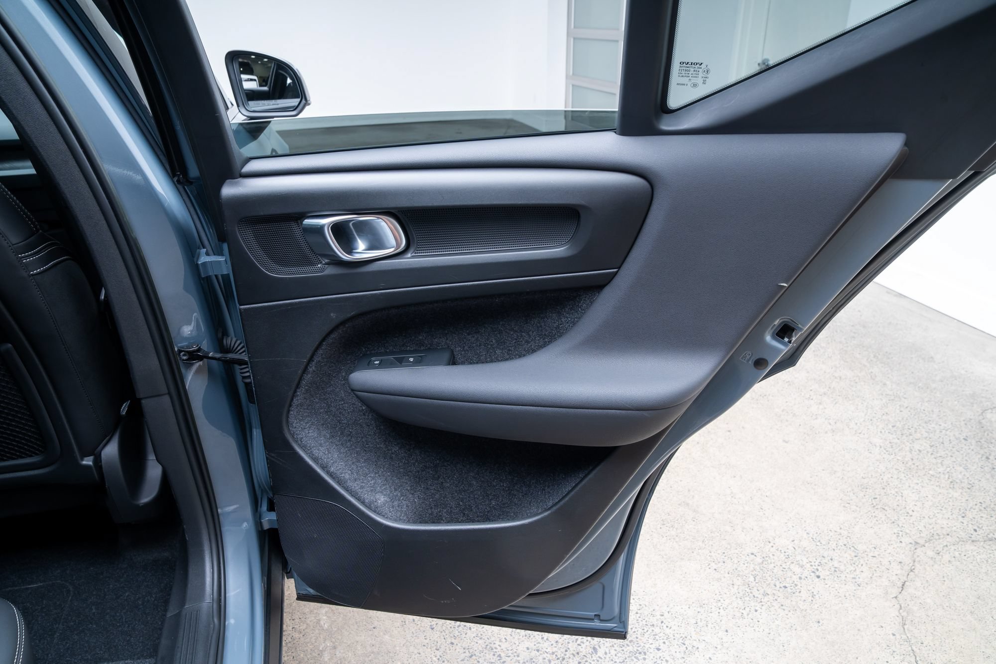 Used 2023 Volvo XC40 Recharge Ultimate w/ Protection Package Premier AWD/4WD image 22