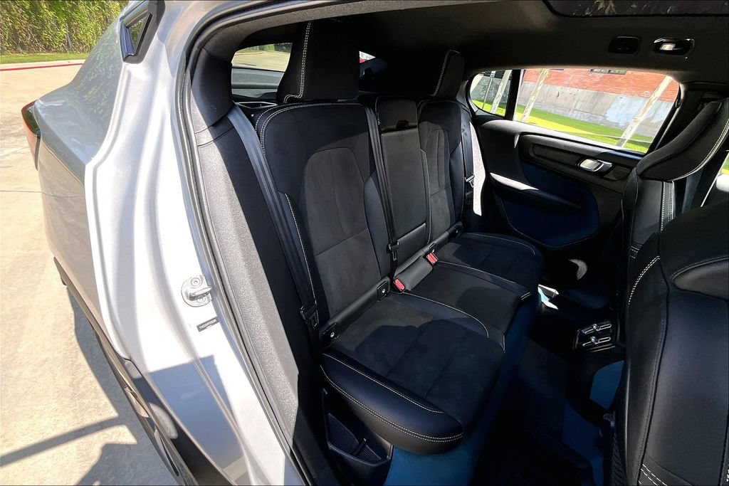 Certified 2023 Volvo C40 P8 Recharge Ultimate w/ Protection Package Premier AWD/4WD image 35