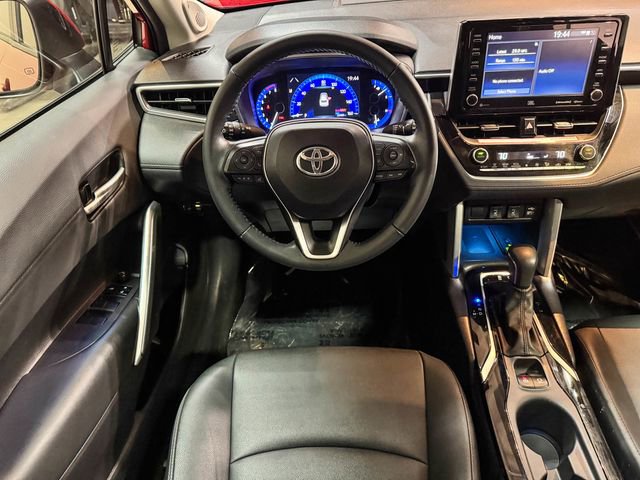Used 2022 Toyota Corolla Cross XLE w/ Convenience Package image 32