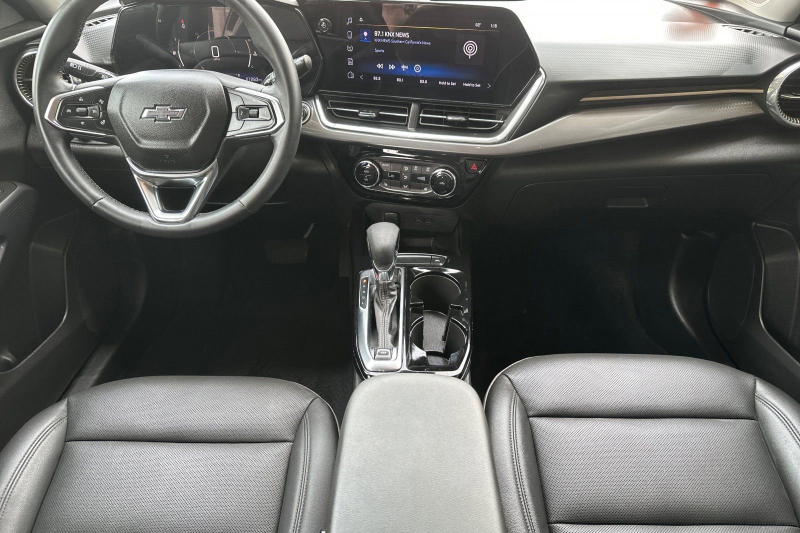 Used 2024 Chevrolet Trax ACTIV w/ Sunroof Package image 13