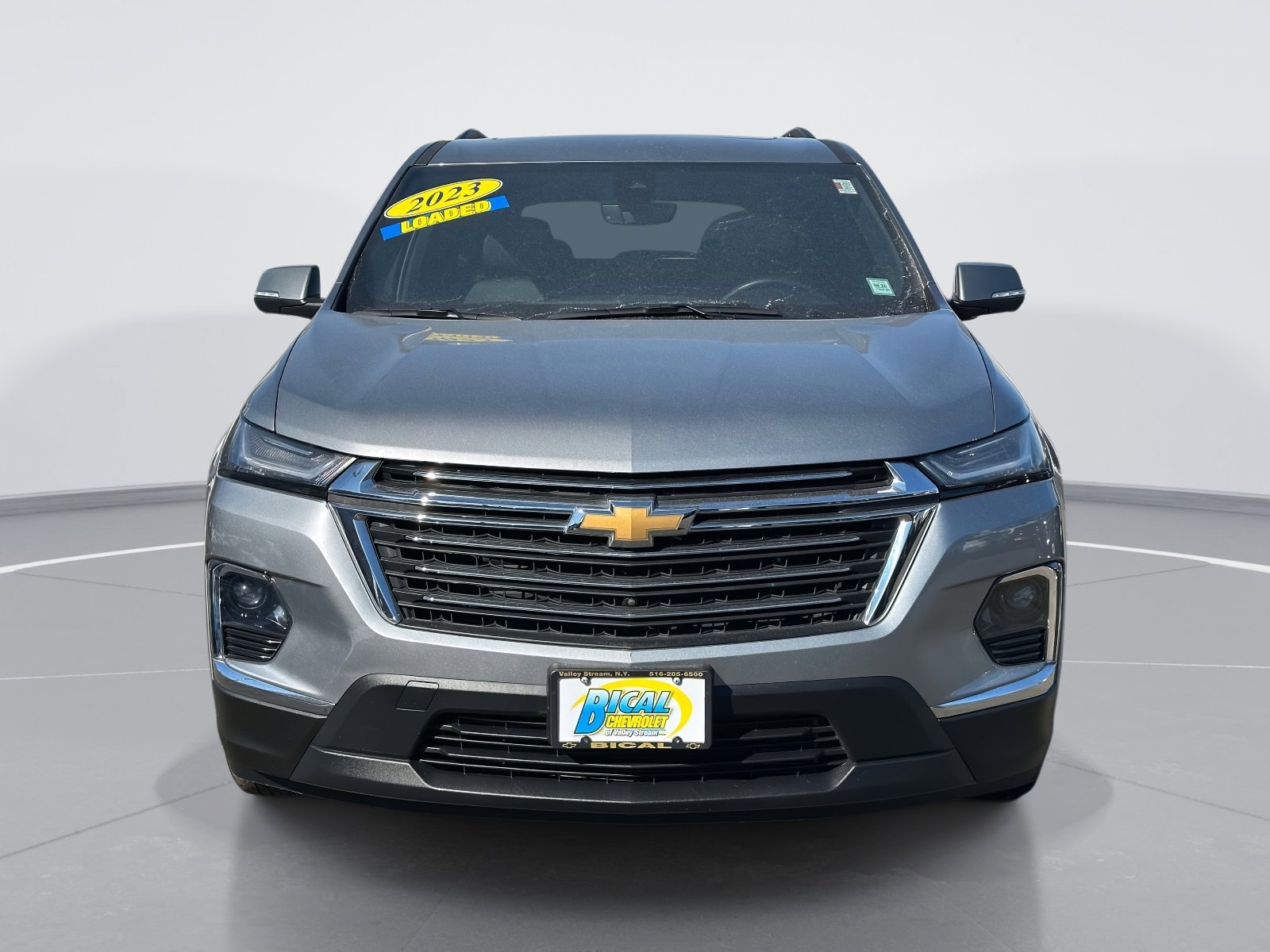 Certified 2023 Chevrolet Traverse LT w/ LT Premium Package AWD/4WD image 2