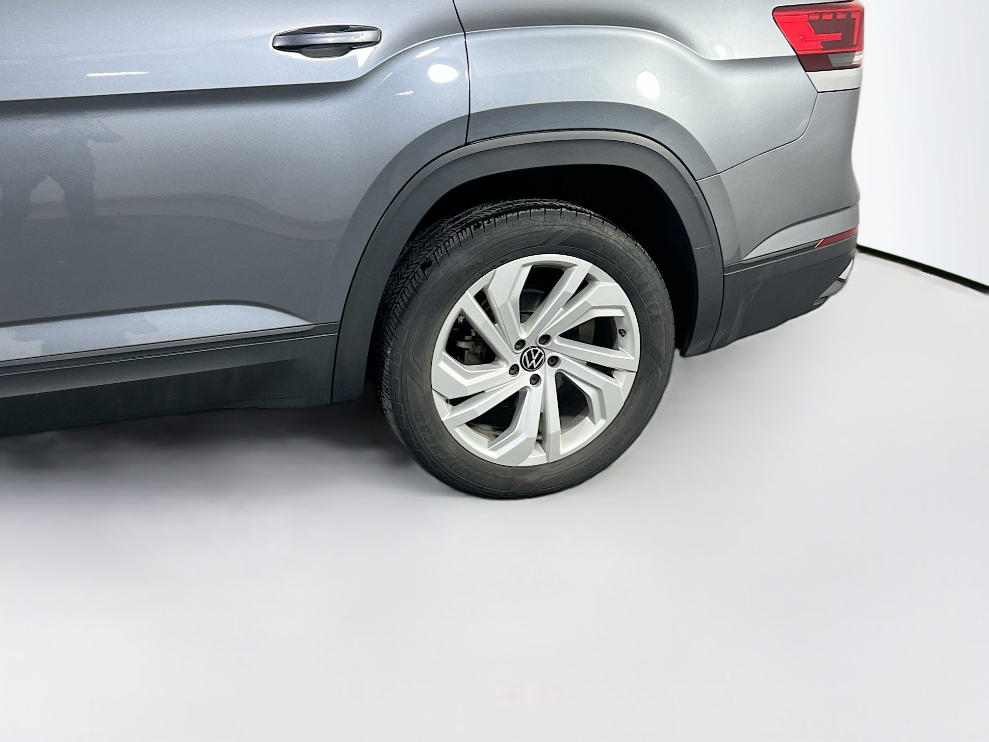 Used 2022 Volkswagen Atlas SE image 31