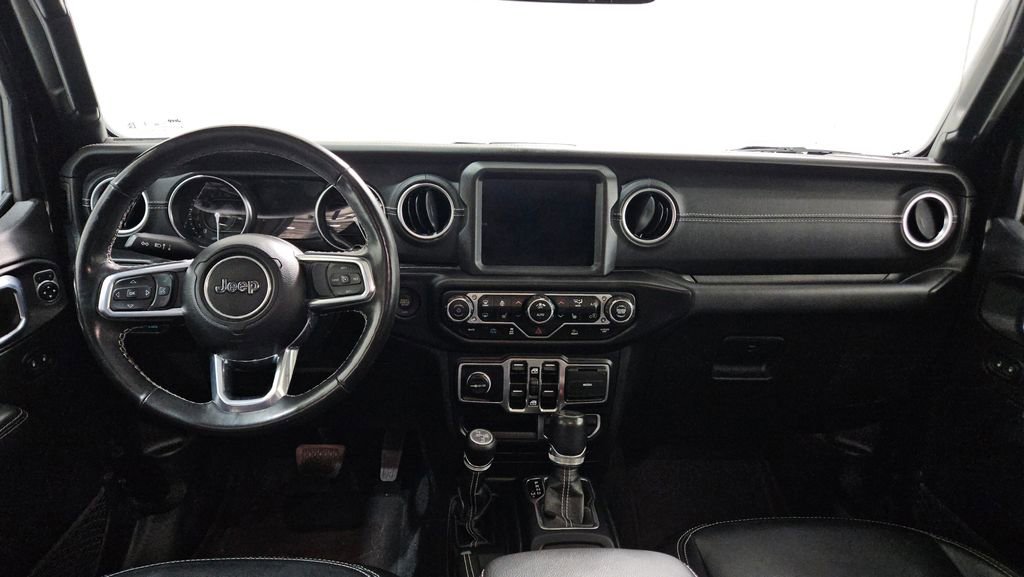 Used 2023 Jeep Wrangler Unlimited Sahara w/ Cold Weather Group image 14