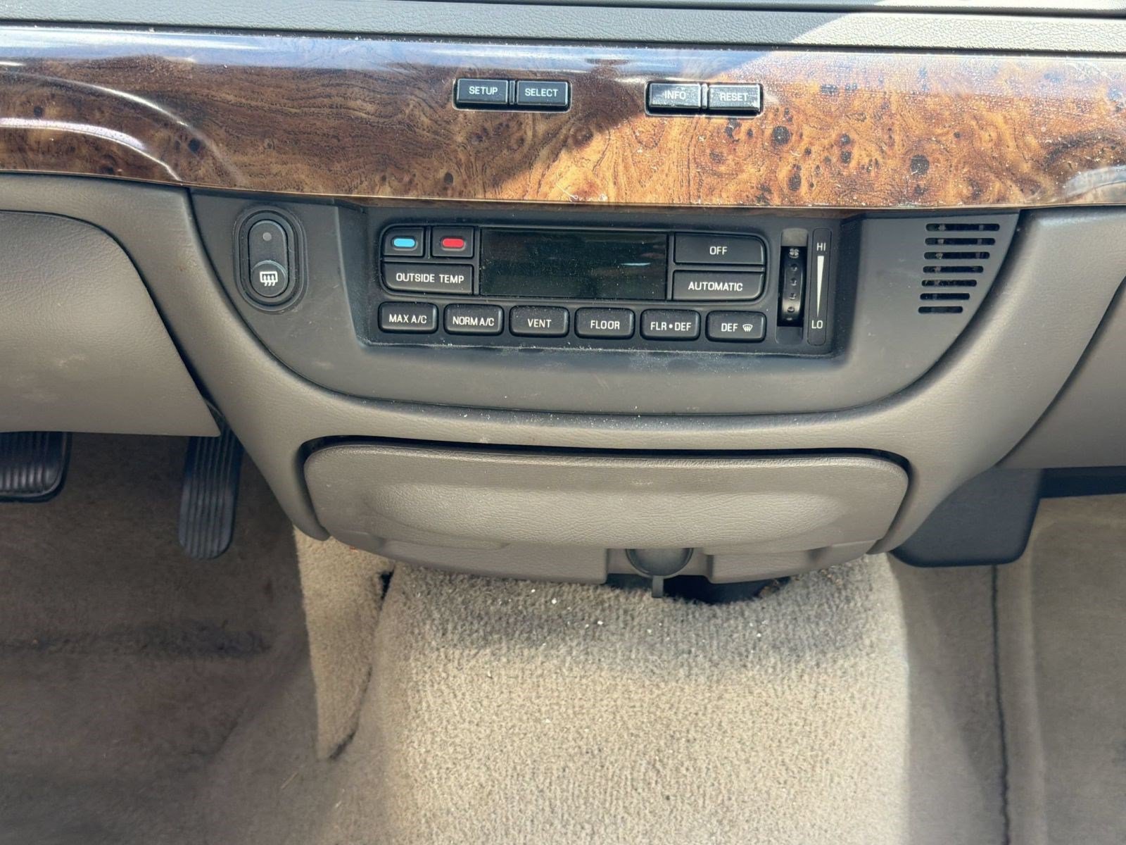 Used 2010 Mercury Grand Marquis LS RWD image 25