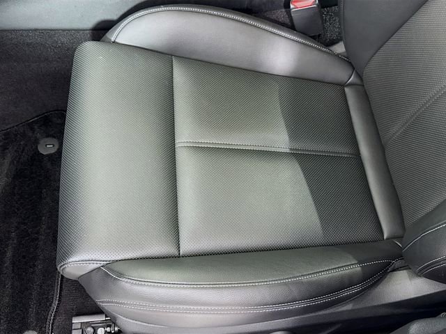 Used 2025 Genesis G70 2.5T image 19