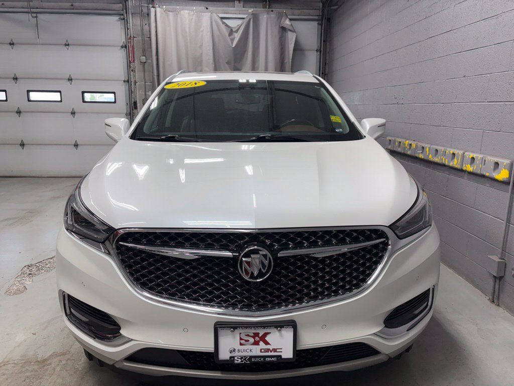 Used 2018 Buick Enclave Avenir w/ Avenir Technology Package AWD/4WD image 6