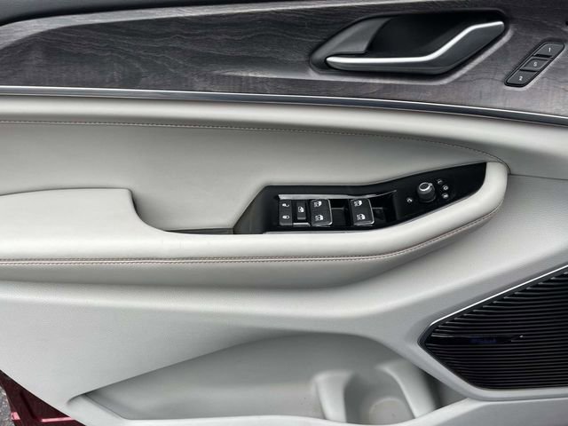 Used 2022 Jeep Grand Cherokee L Overland w/ Luxury Tech Group IV image 16