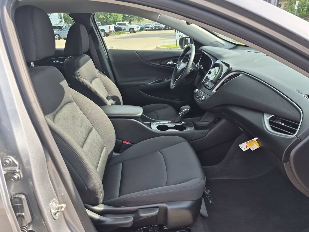 Used 2024 Chevrolet Malibu RS FWD image 23