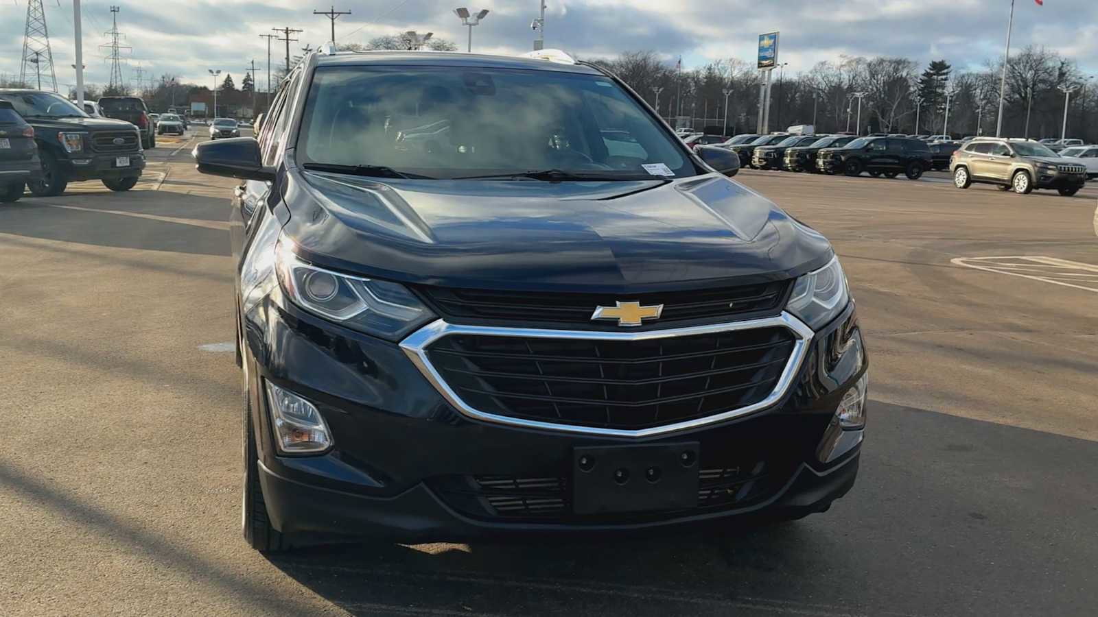 Used 2020 Chevrolet Equinox LT image 2