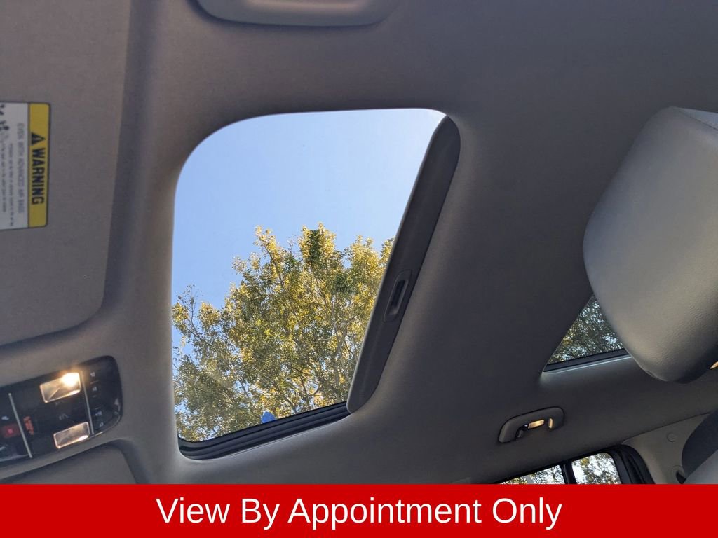 Used 2025 Hyundai Santa Fe Limited FWD image 21