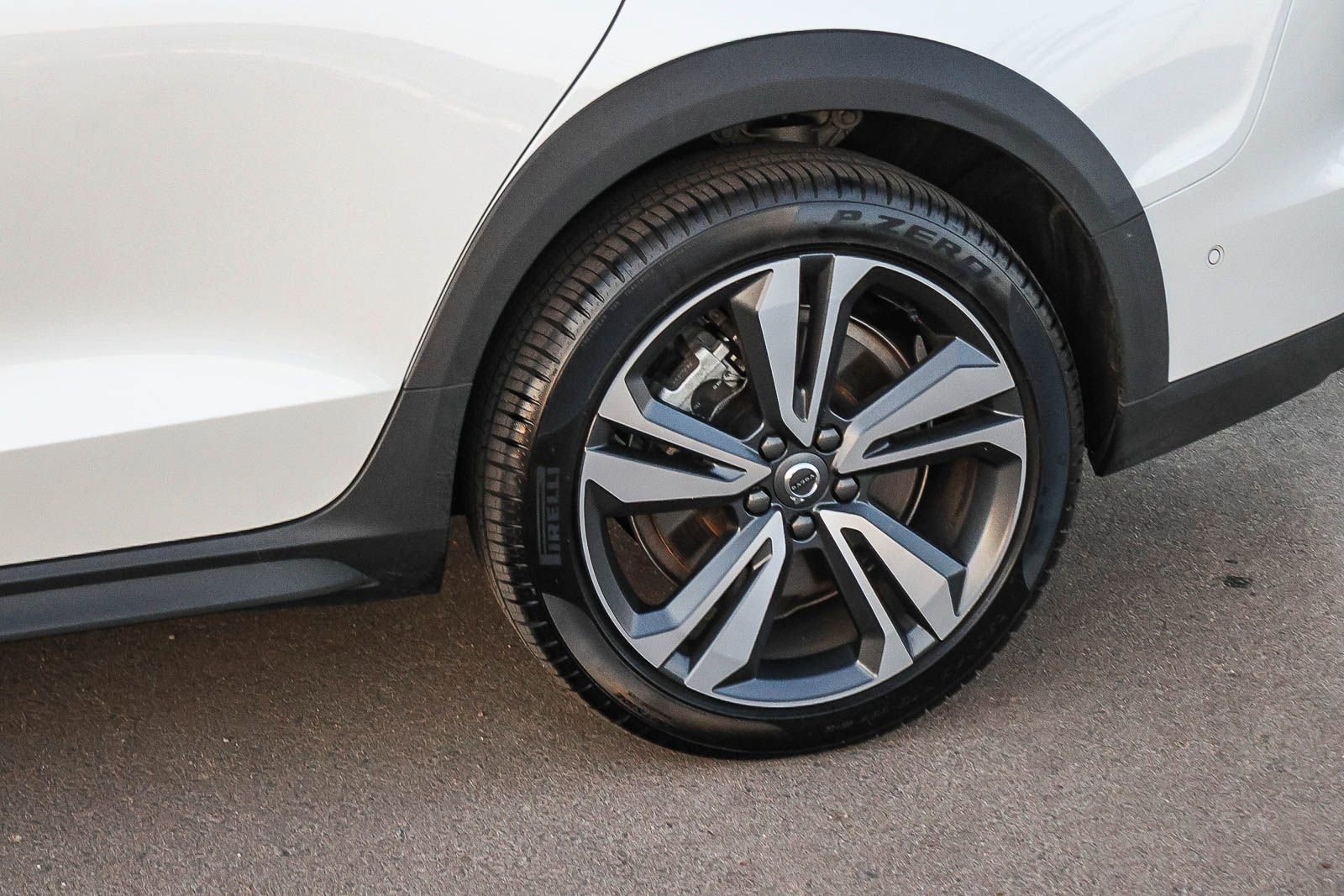 Used 2025 Volvo V60 B5 Cross Country Plus image 10