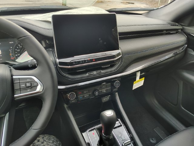 New 2026 Jeep Compass Latitude AWD/4WD image 20