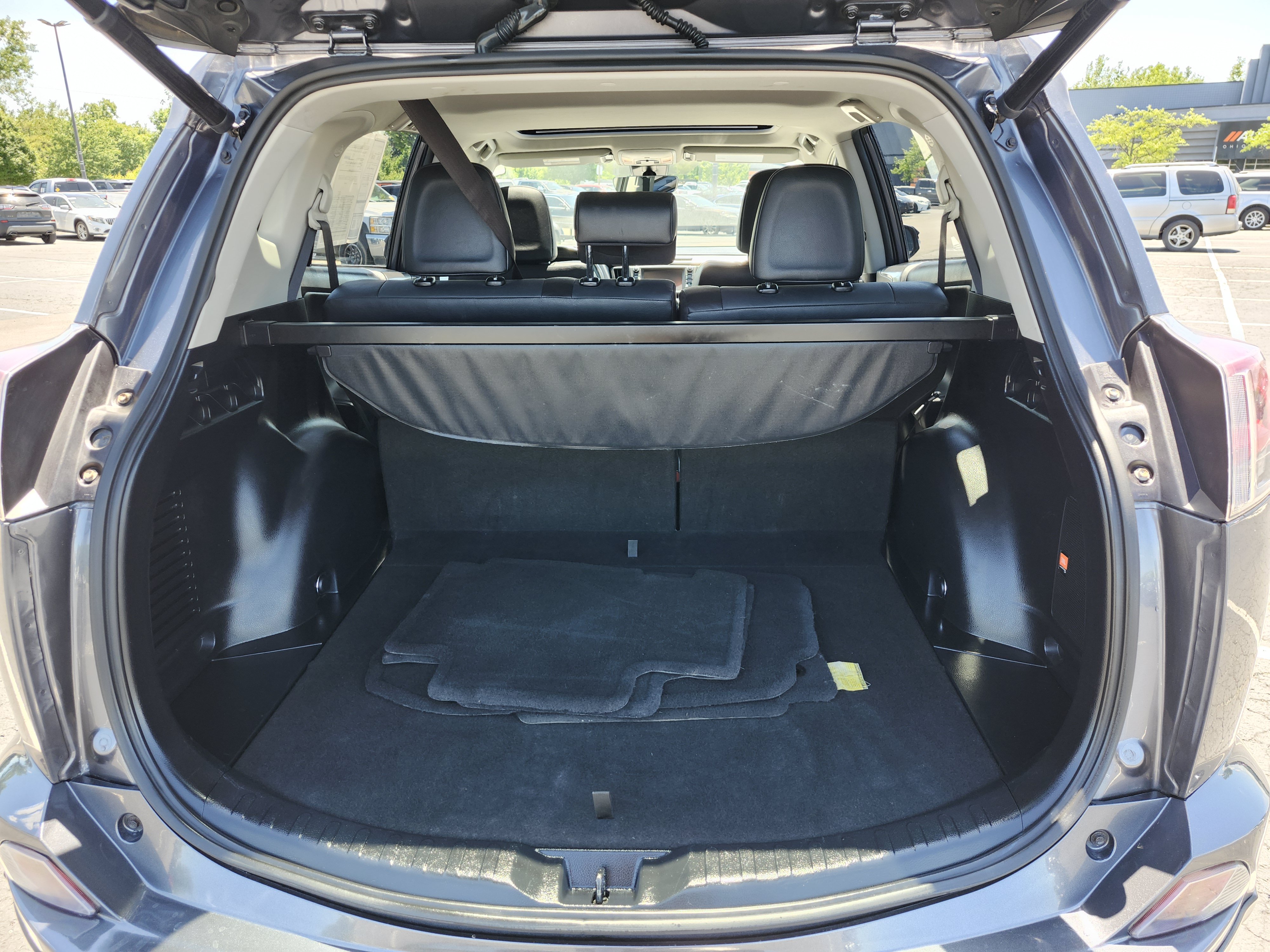 Used 2017 Toyota RAV4 Limited w/ Advanced Technology Package AWD/4WD image 23