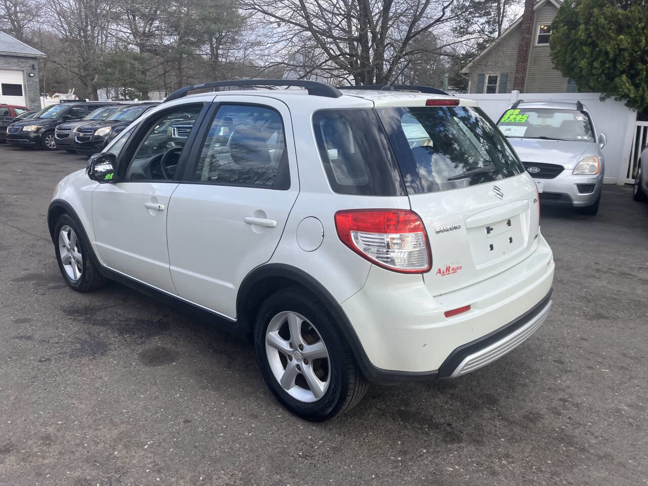 Used 2009 Suzuki SX4 Base AWD Crossover 4dr 4A image 9