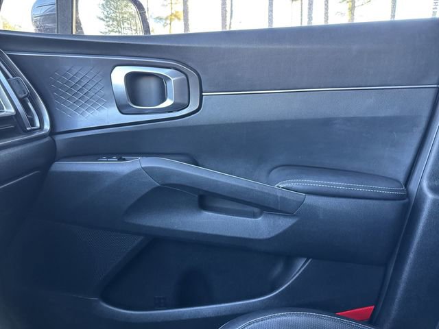 Used 2024 Kia Sorento S image 27