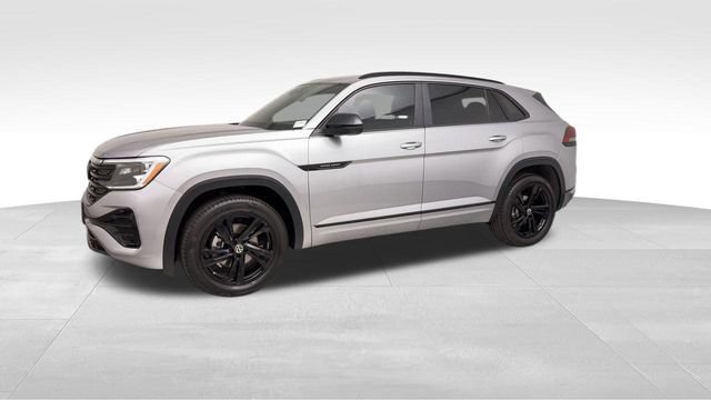 Certified 2026 Volkswagen Atlas Cross Sport SEL R-Line AWD/4WD image 7